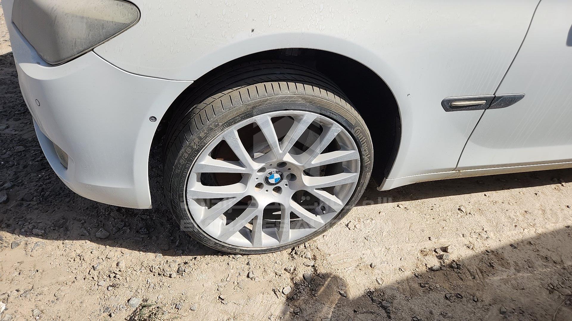 2011 BMW 740 VIN: WBAKB810XBC344966