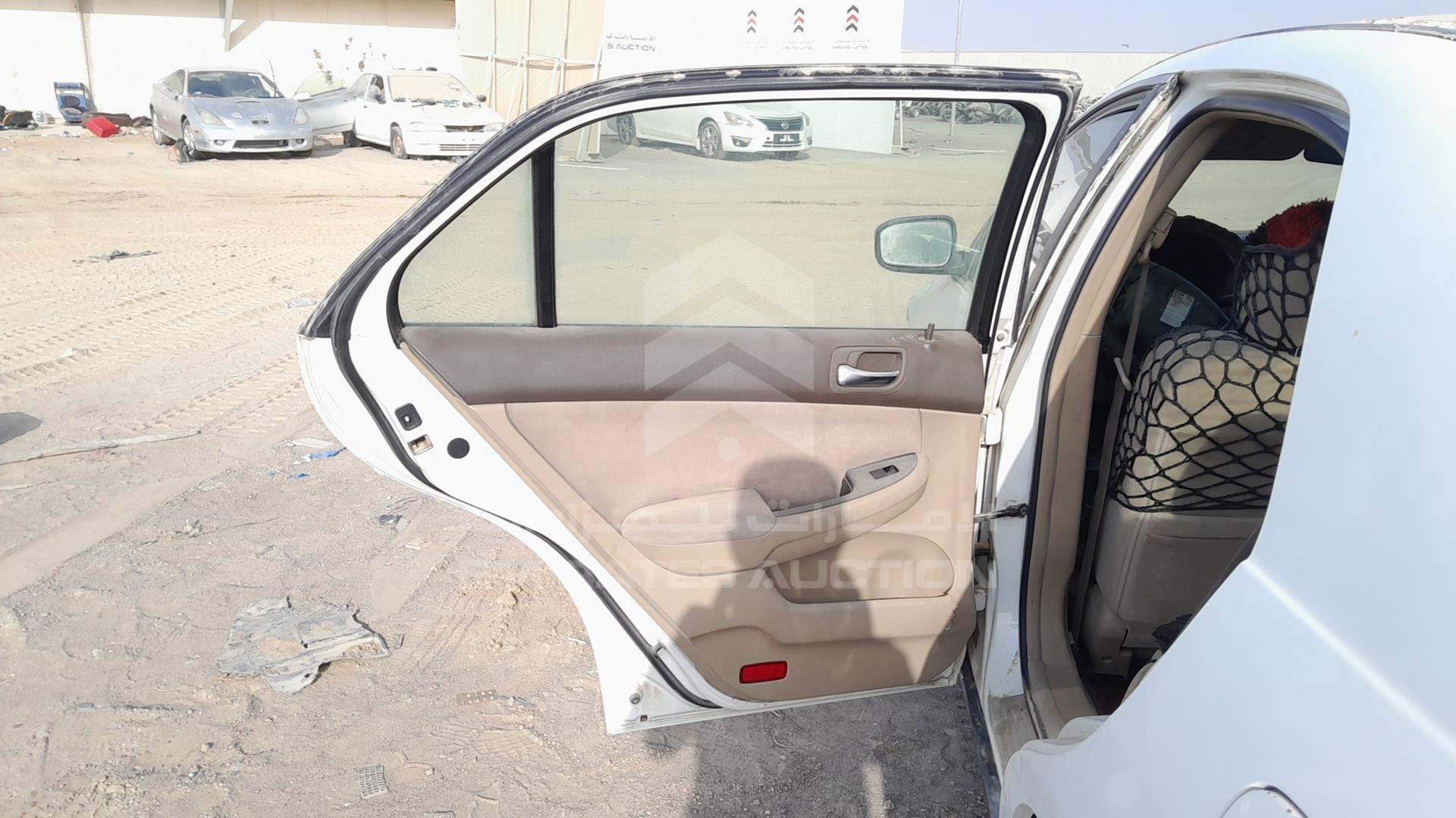 2004 HONDA ACCORD VIN: JHMCM565X4C412995