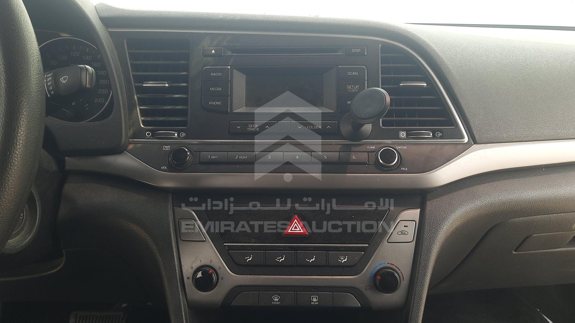 2017 HYUNDAI ELANTRA VIN: KMHD741C5HU128330