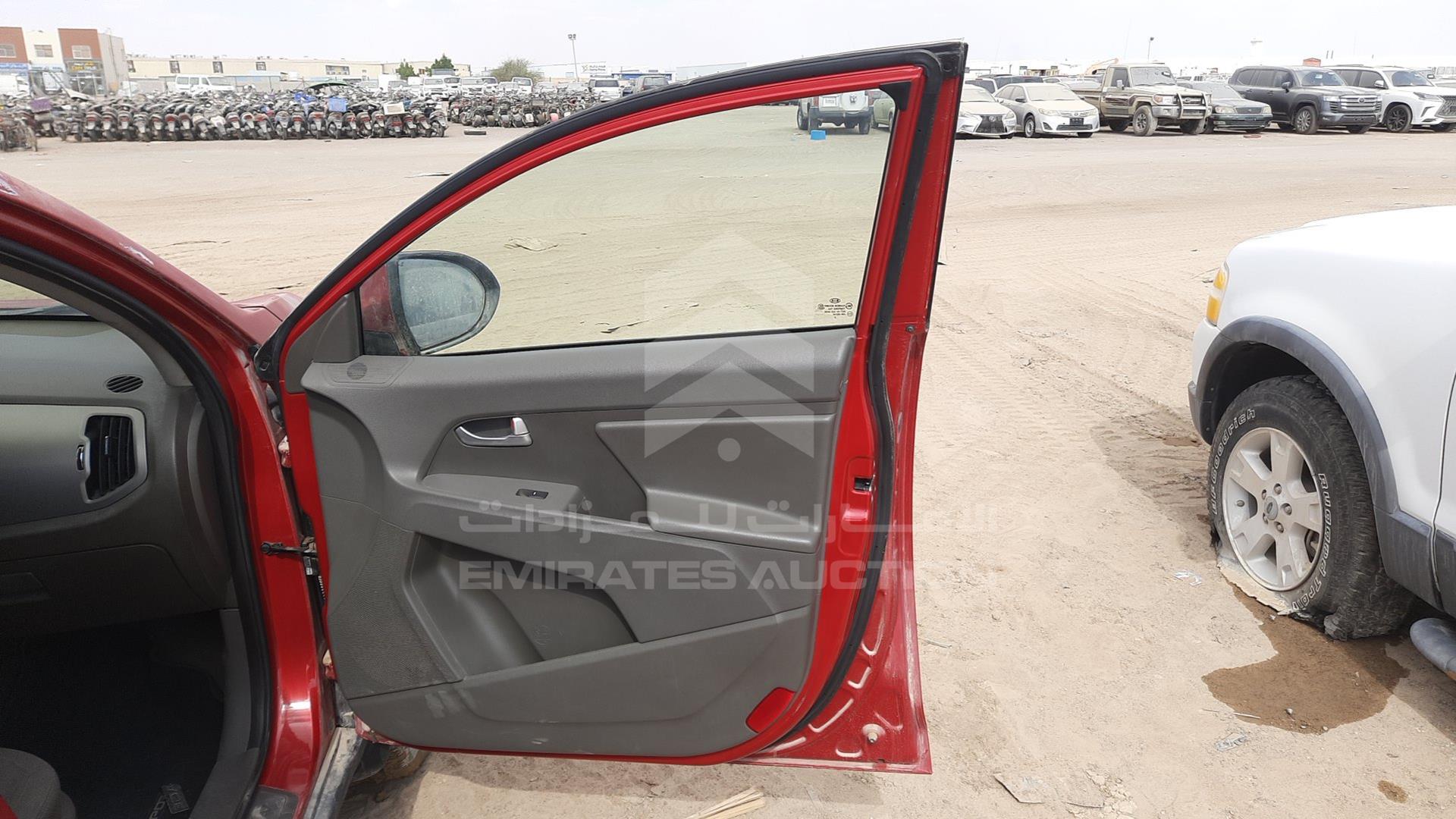 2014 KIA SPORTAGE VIN: KNAPB8129E7481403