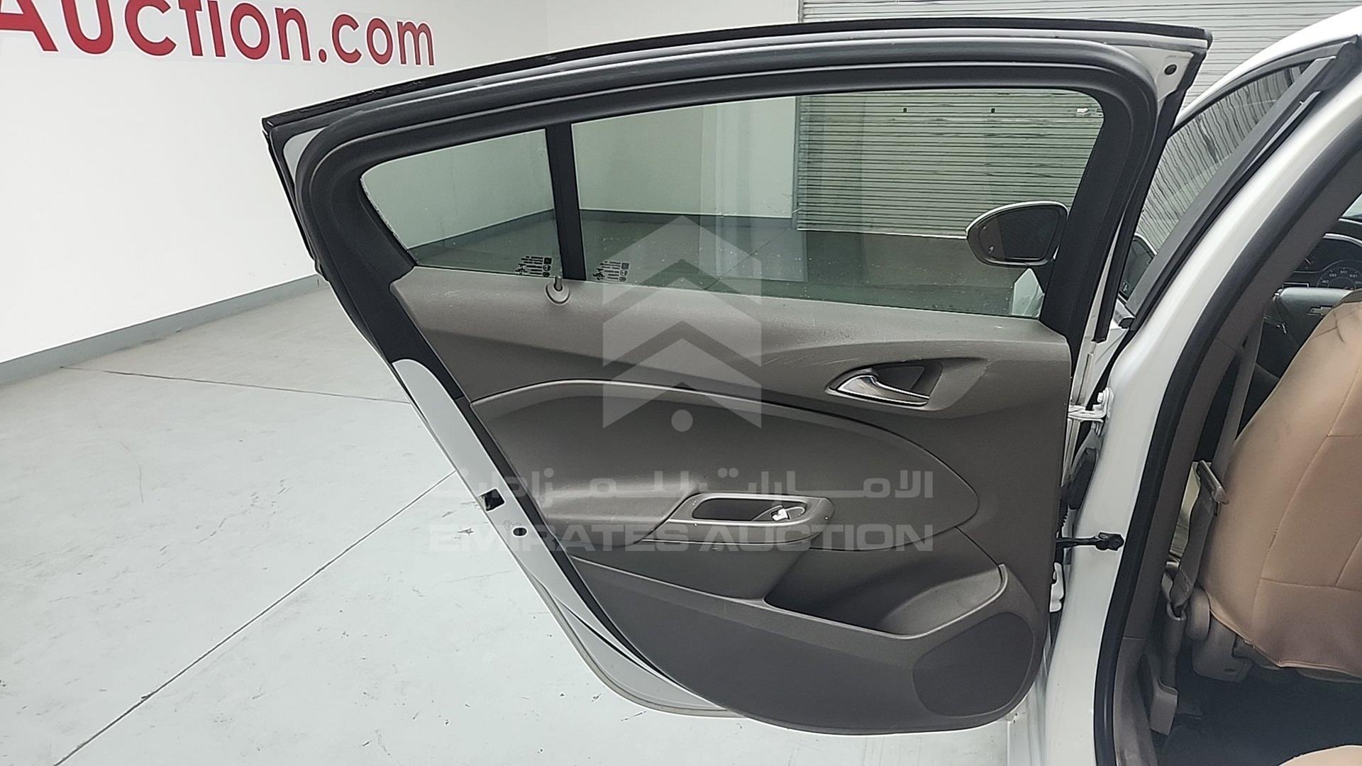 2017 CHEVROLET CRUZE VIN: 1G1BC5SM6H7107949