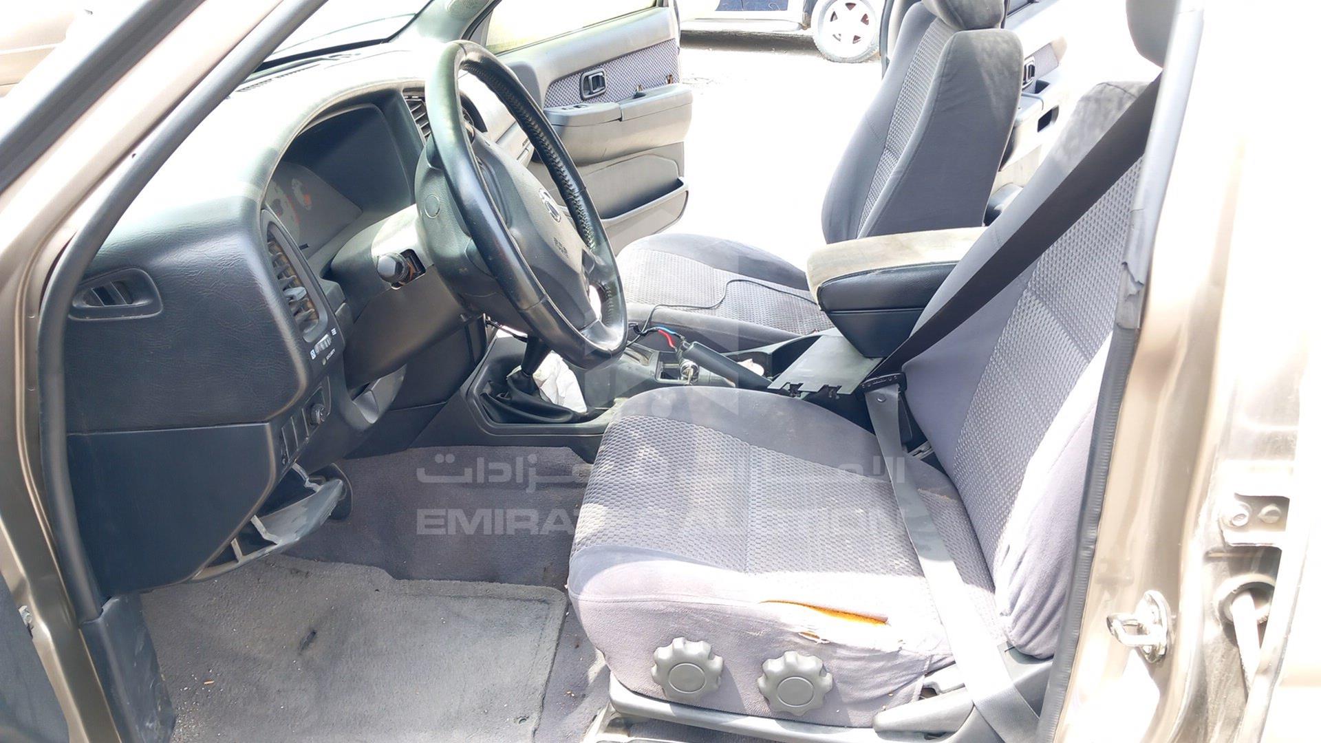 2002 NISSAN PATHFINDER VIN: JN8DR09Y52W705302
