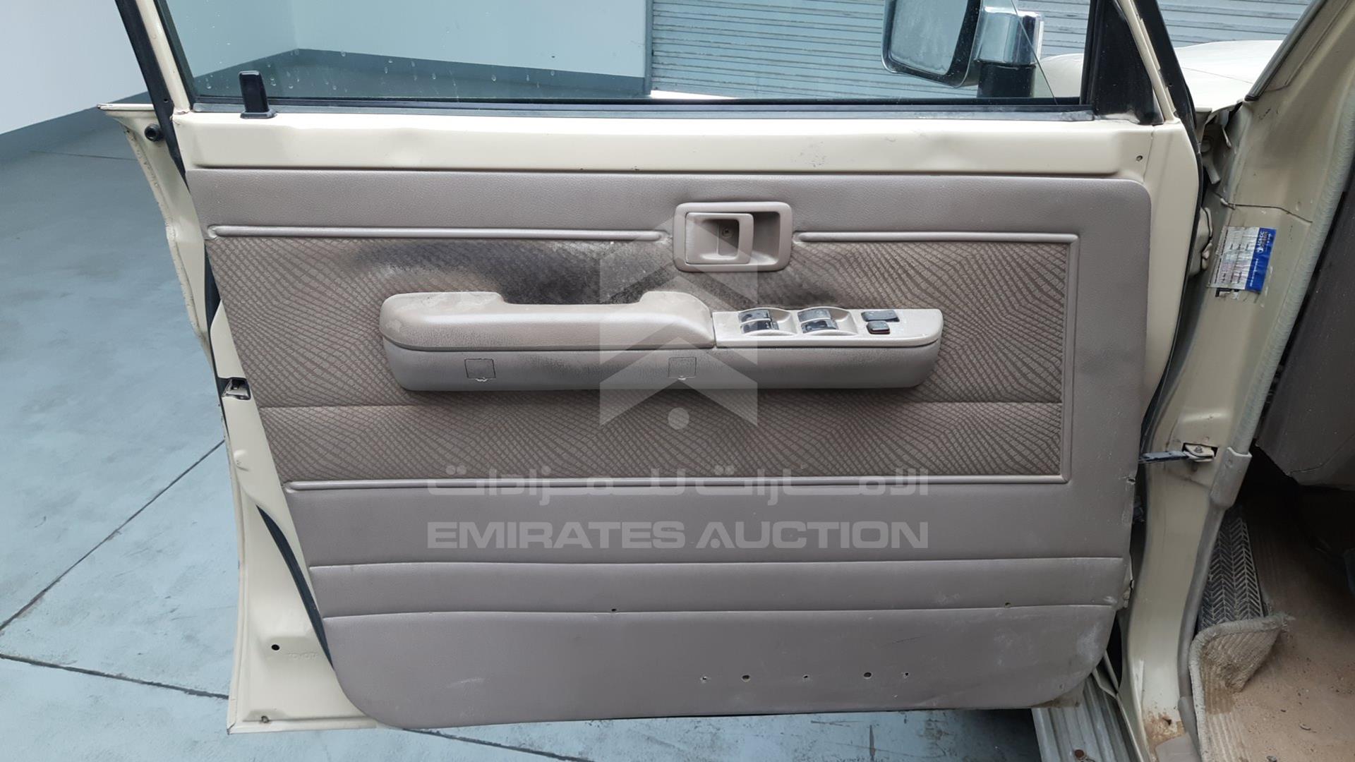 2013 TOYOTA LAND CRUISER VIN: JTFBU71J3D4702655
