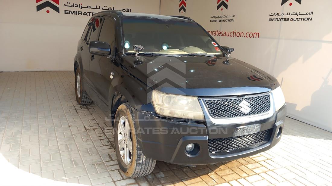 2007 Suzuki Grand Vitara — Front Right Angle — Photo 9