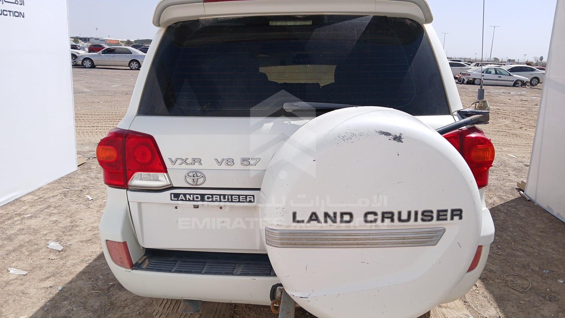 2015 TOYOTA LAND CRUISER VIN: JTMHY05J1F4035936