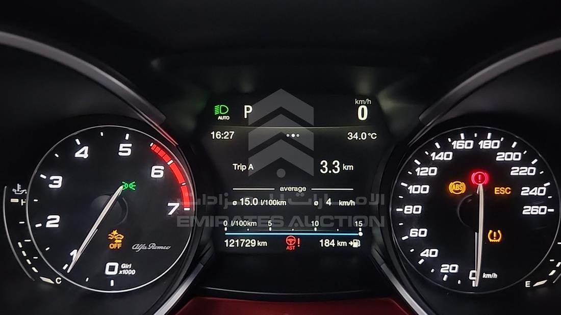 2019 Alfa Romeo Stelvio — Speedometer & RPM Gauges — Photo 17