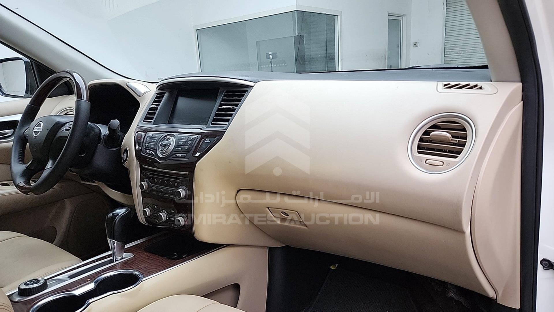 2018 NISSAN PATHFINDER VIN: 5N1CR2M88JC600372