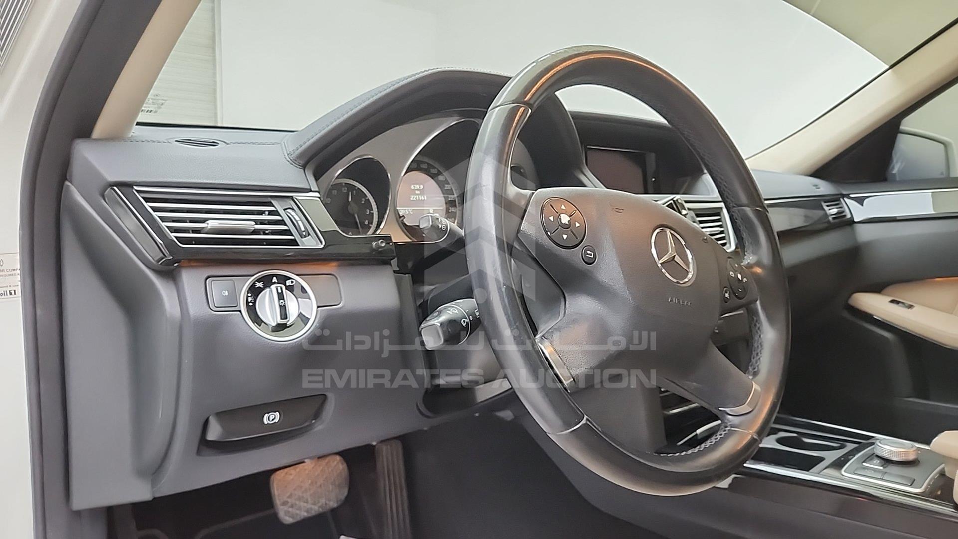 2011 MERCEDES E 300 VIN: WDDHF5EB5BA446138
