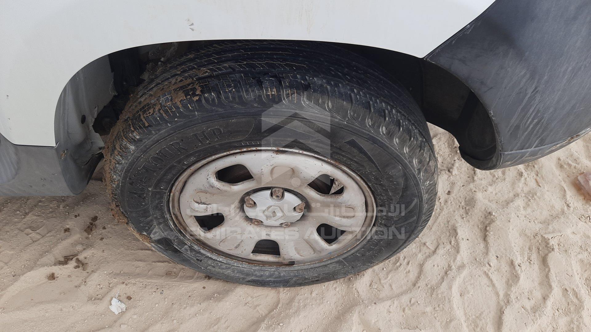 2015 RENAULT DUSTER VIN: VF1HSRCA8FA518610