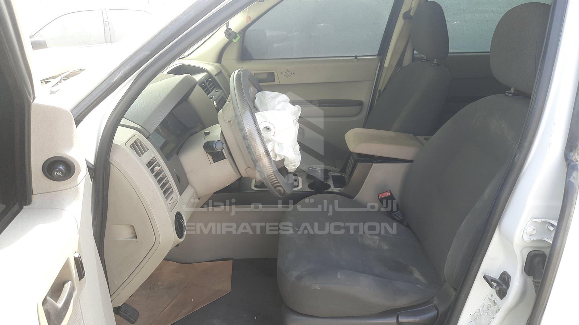 2008 FORD ESCAPE VIN: 1FMCU92188KE43018