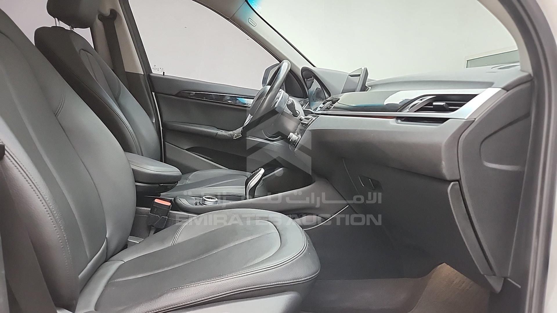 2018 BMW X1 VIN: WBAJG3106JEE24237