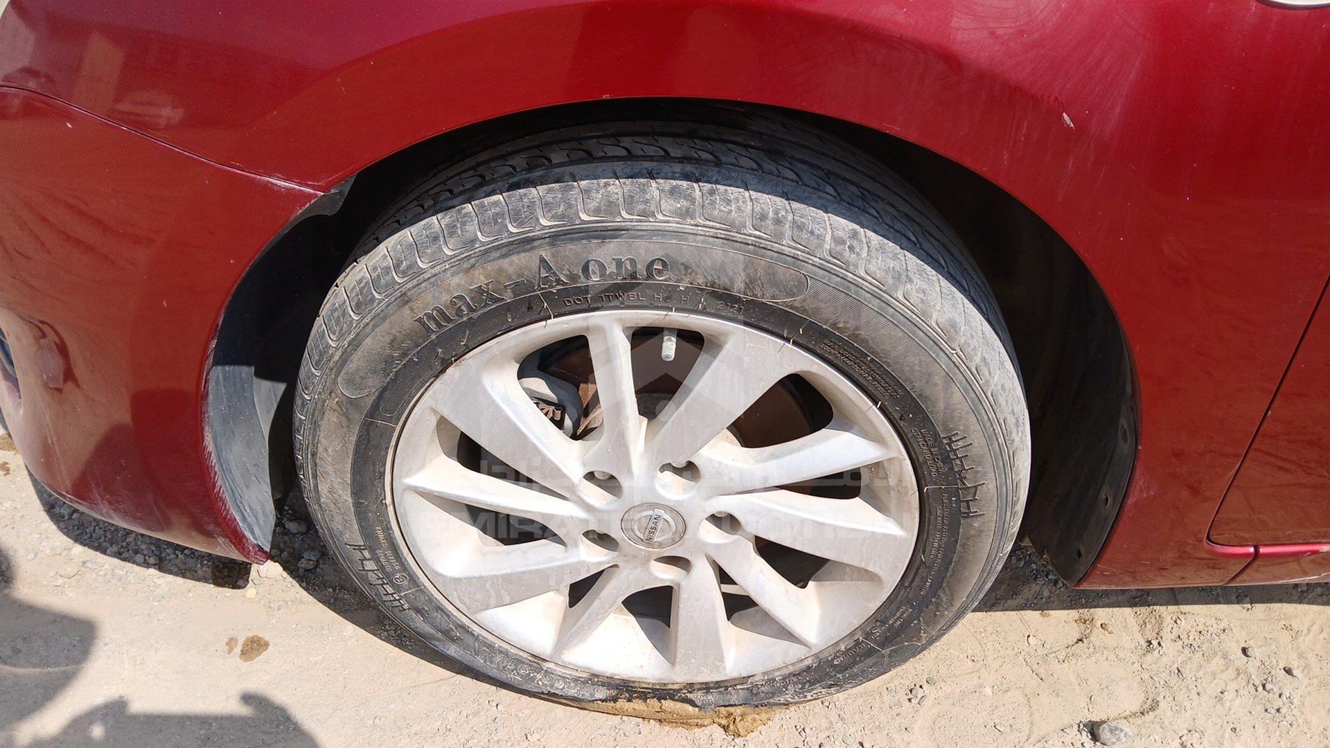 2015 NISSAN TIIDA VIN: MNTBC2C92F6007343