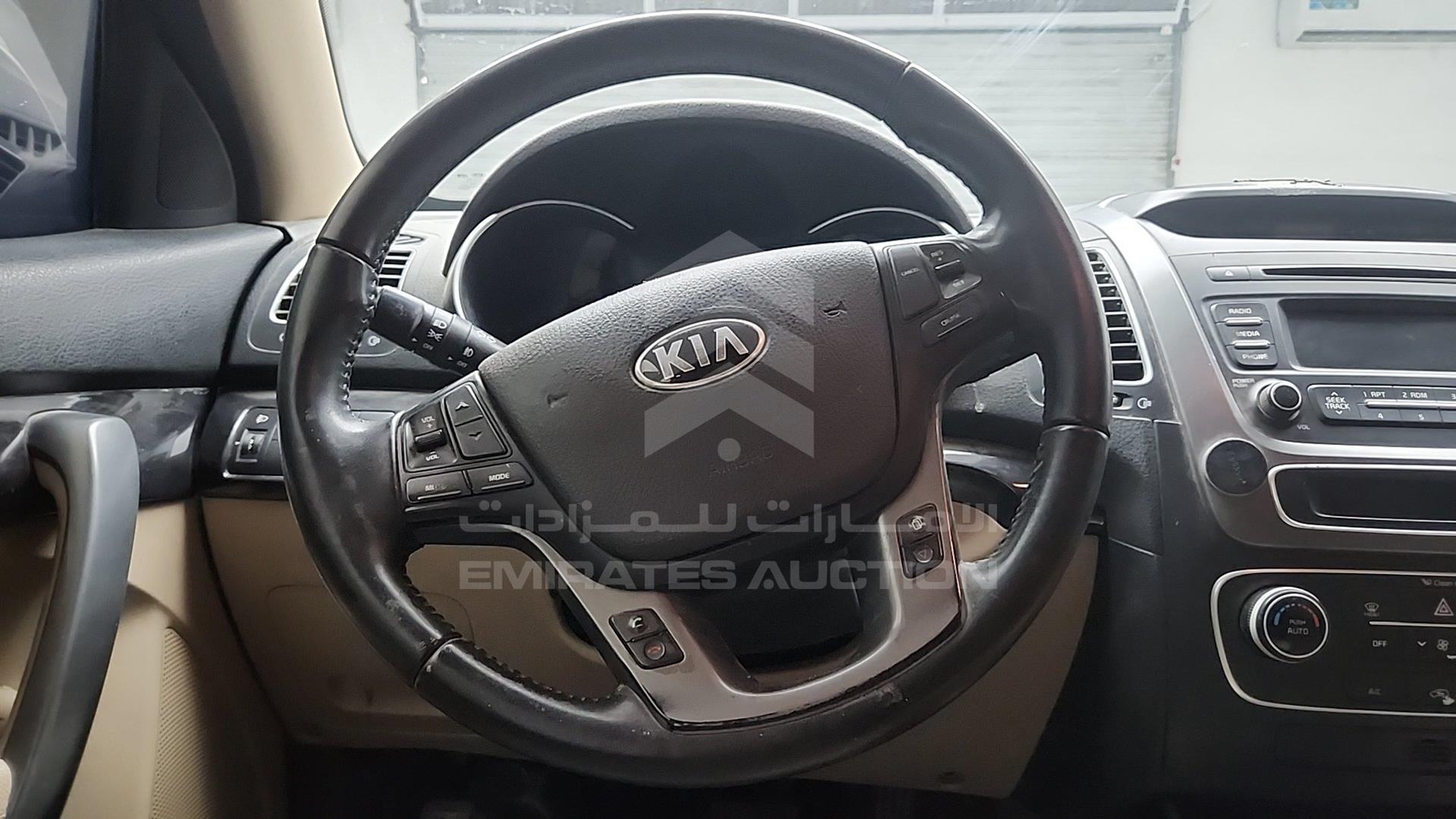 2015 KIA SORENTO VIN: KNAKU8117F5571416