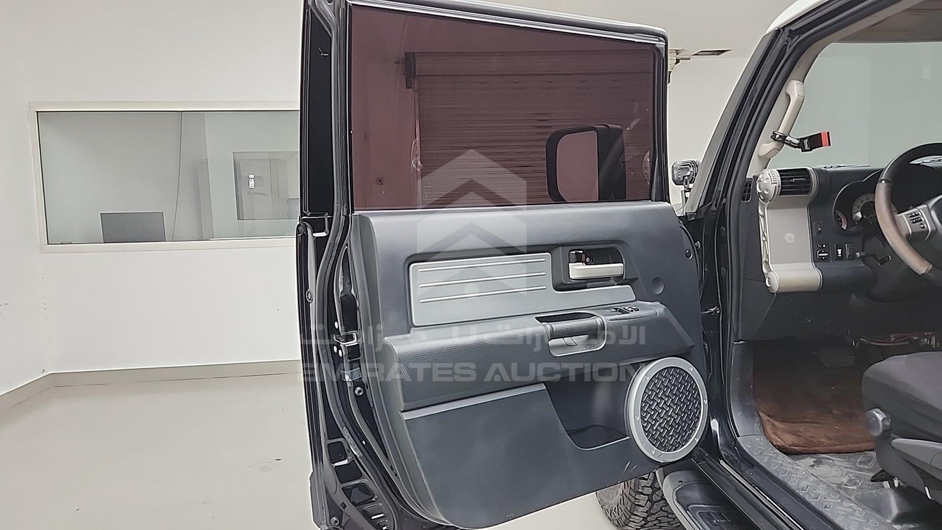 2013 TOYOTA FJ CRUISER VIN: JTEBU11F8DK168738