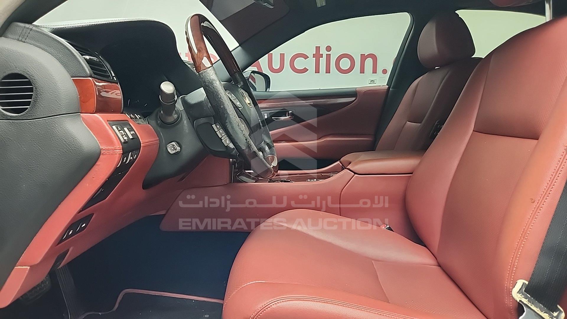2008 LEXUS LS 460 VIN: JTHBL46F985076087