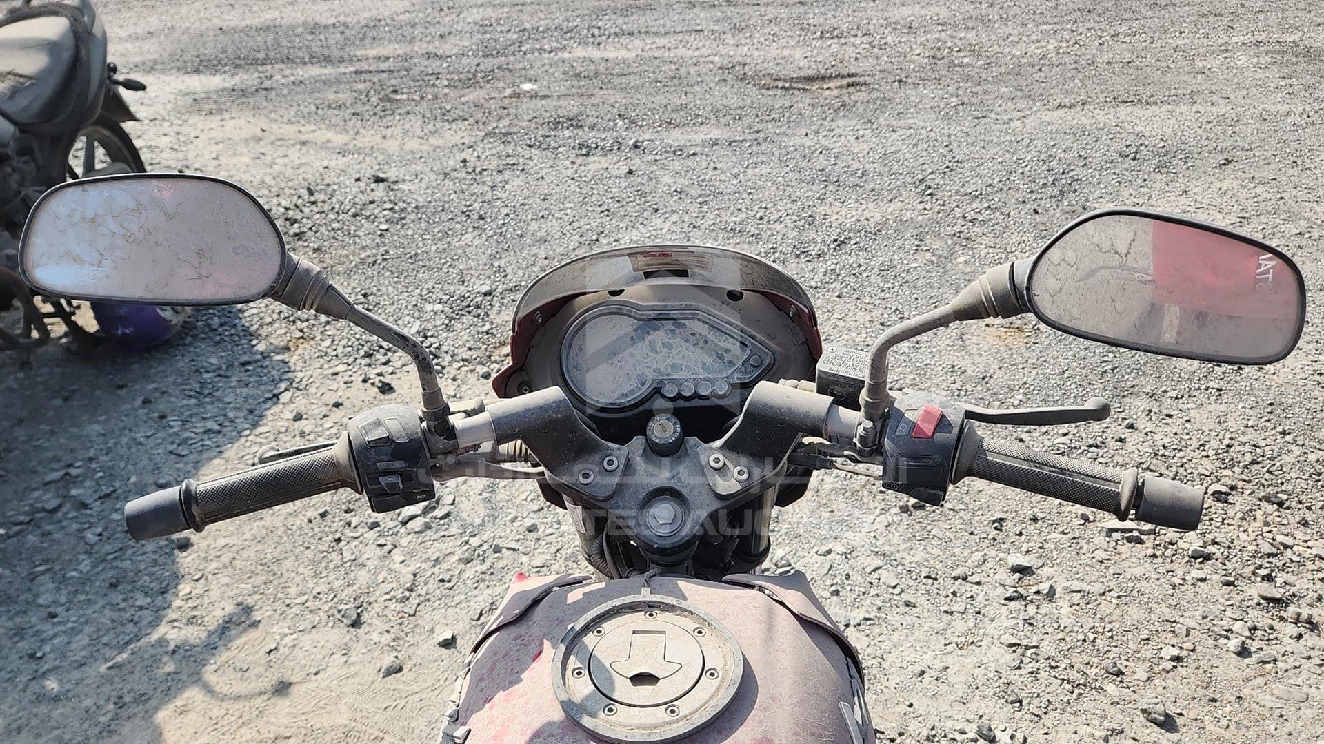 0 BAJAJ PULSAR VIN: MD2A11CX1LCE56654