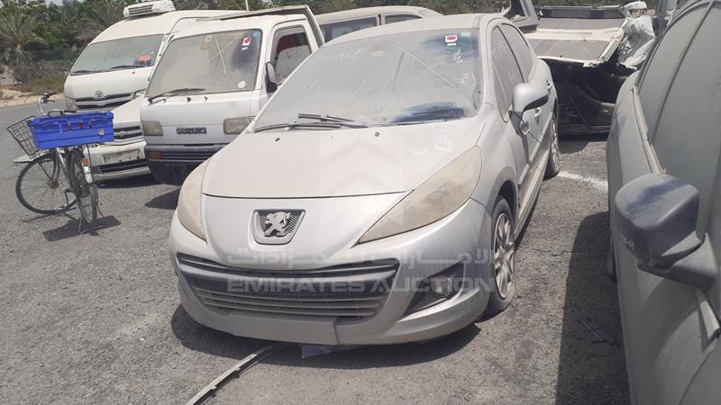 VIN: VF3WC5FS4DE000492 Auction: EmiratesAuction Lot: 343645 VF3WC5FS4DE000492 Peugeot 207 2013 SILVER Photo 2