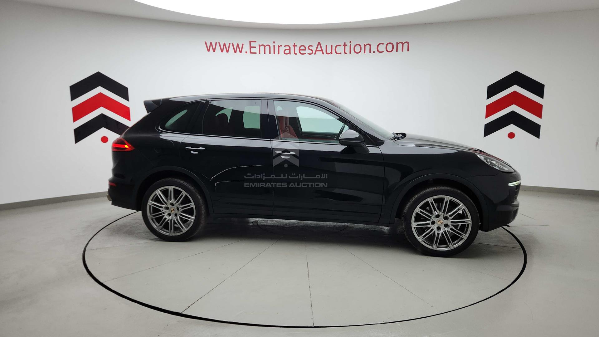 2016 PORSCHE CAYENNE VIN: WP1AA2A28GKA13573