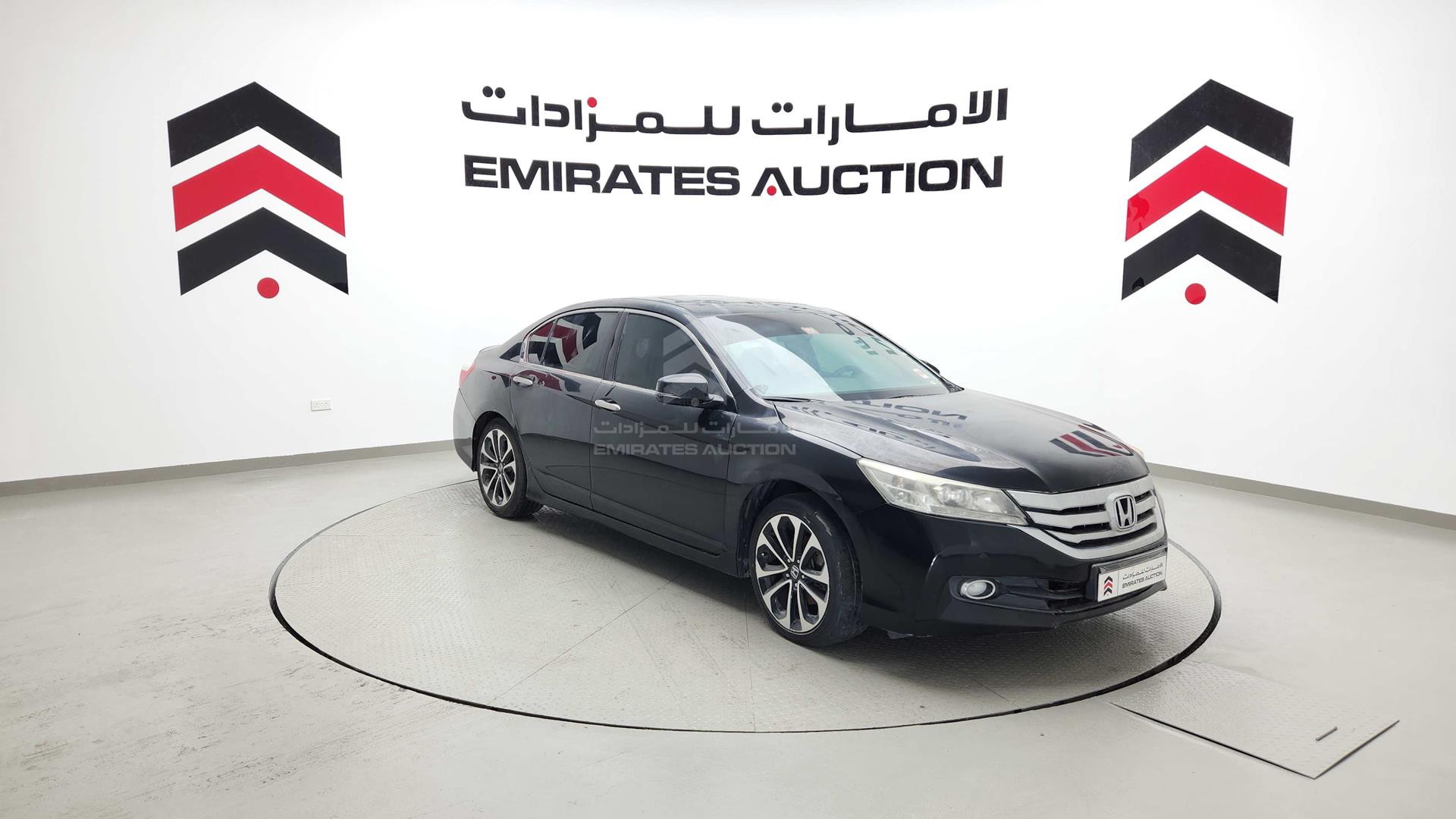 2016 HONDA ACCORD VIN: LUCCR2646G3408144
