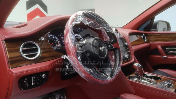 SJAAF1ZV2JC018525 Bentley Bentayga