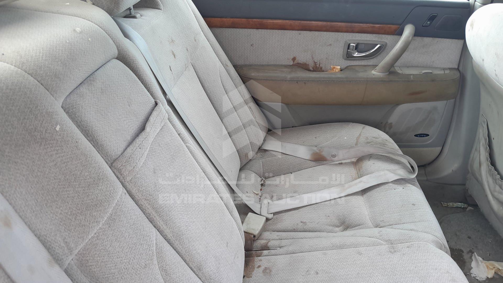 2006 KIA OPIRUS VIN: KNALD224665080958