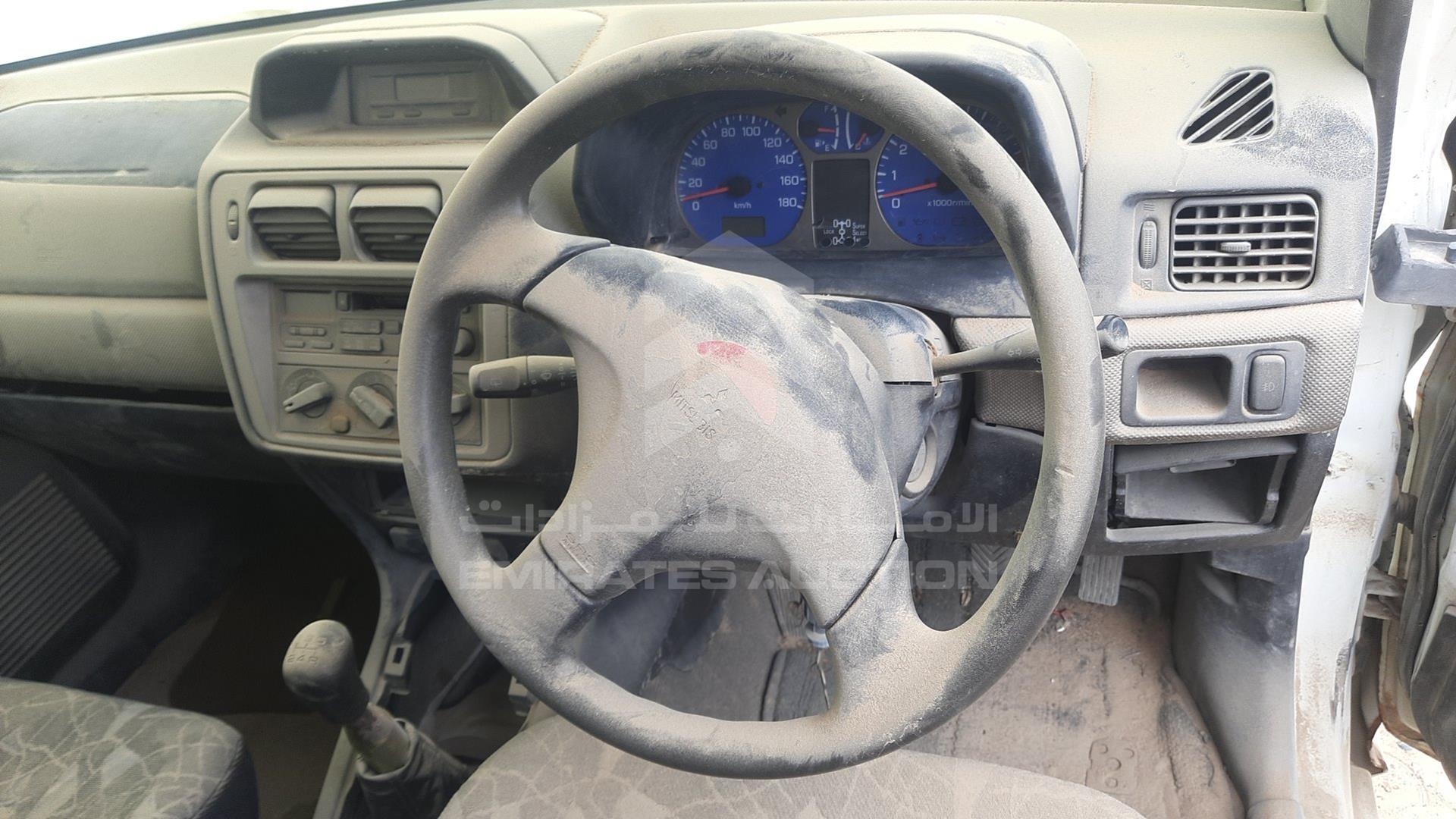 2005 MITSUBISHI PAJERO VIN: H66W-0015385