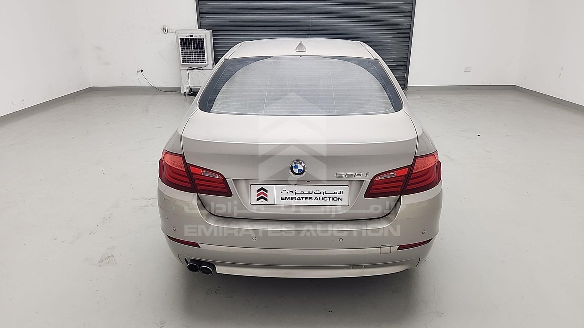 2013 BMW 528 VIN: WBAXG3107DDW40101