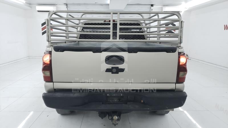 1GCEK19B16Z171581 Auction: EmiratesAuction Lot: 404194 1GCEK19B16Z171581 Chevrolet Silverado 2006 BLACK Photo 8