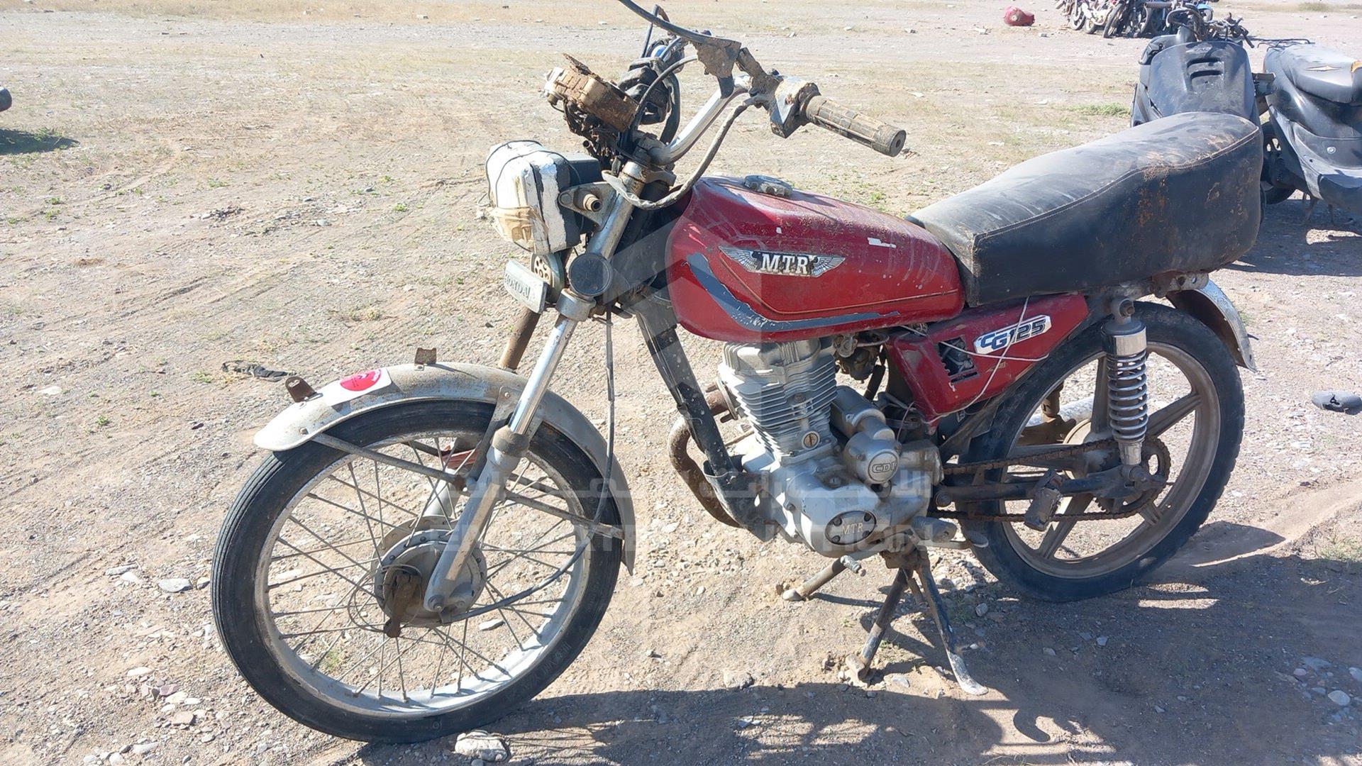 0 MTR MOTORBIKE VIN: LMHPCJL77C0800079