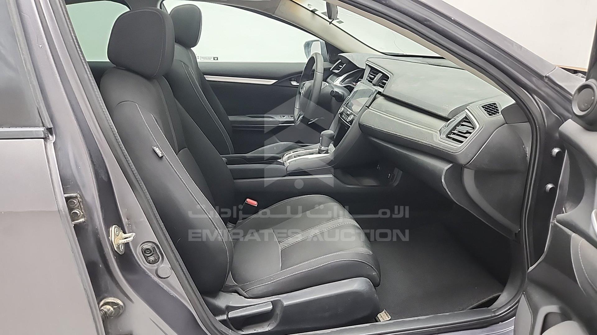 2018 HONDA CIVIC VIN: 2HGFC2F70JH592807
