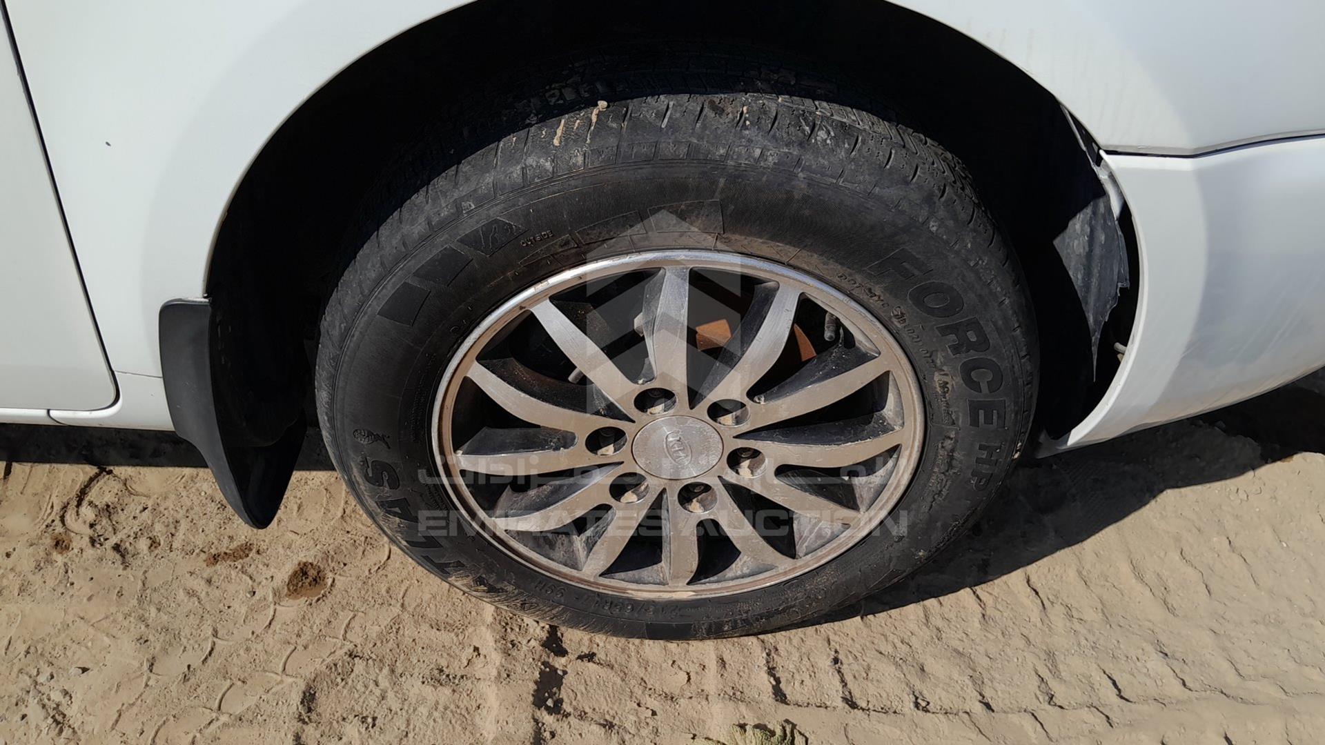 2011 KIA CARNIVAL VIN: KNAMH8177B6386899