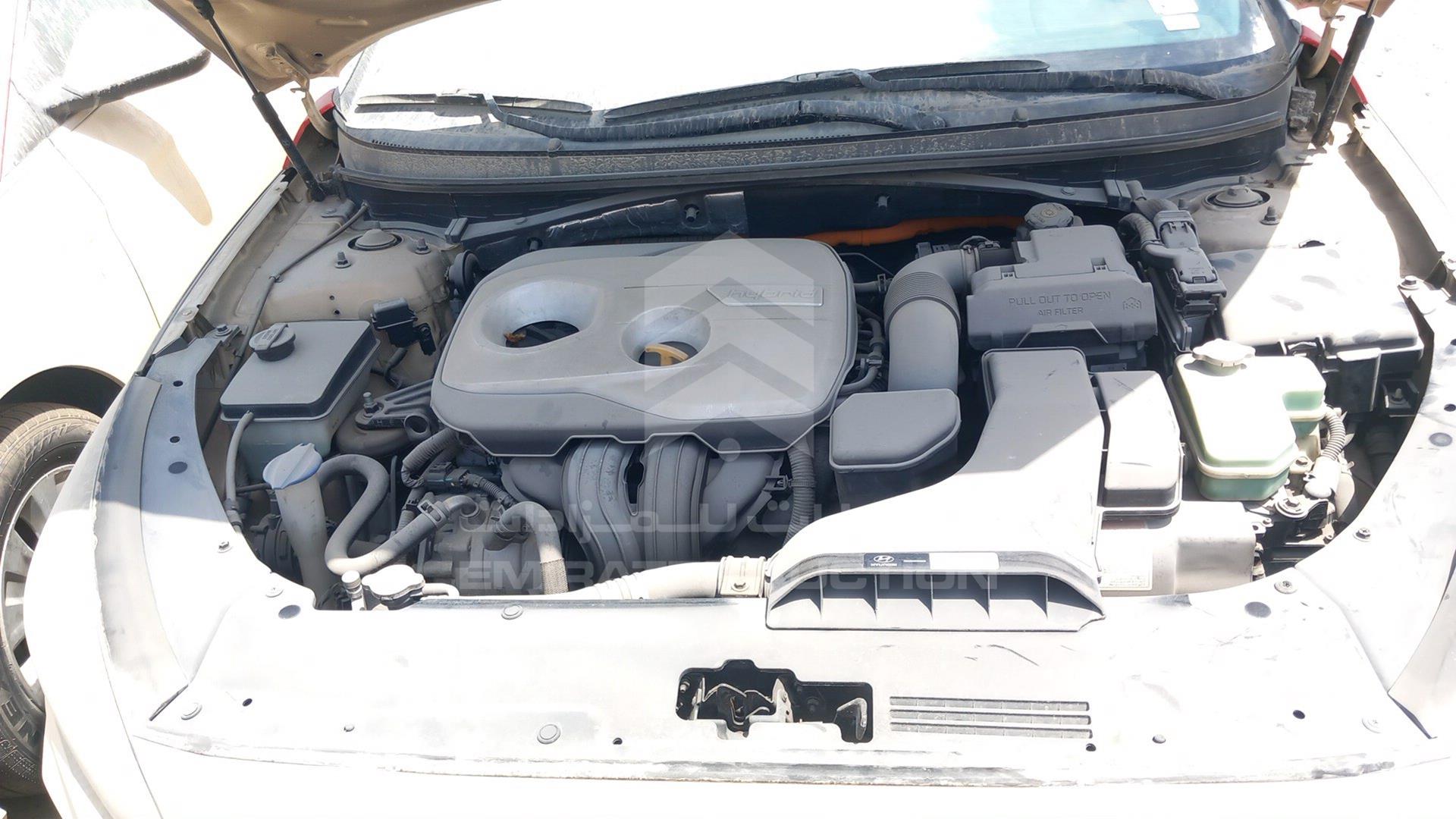 2018 HYUNDAI SONATA VIN: KMHE24130JA082089