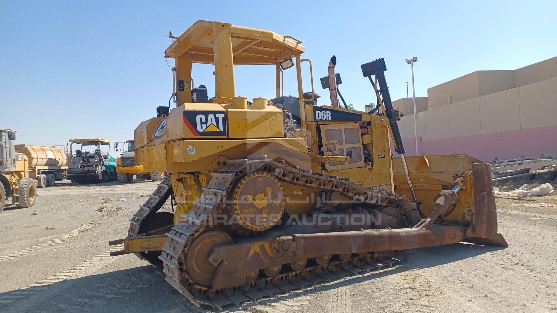2015 CATERPILLAR D6R VIN: CAT00D6RTEMM00277