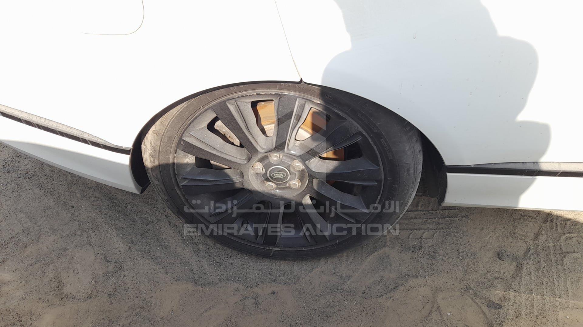 2015 RANGE ROVER VOGUE VIN: SALGA2EF4FA221276