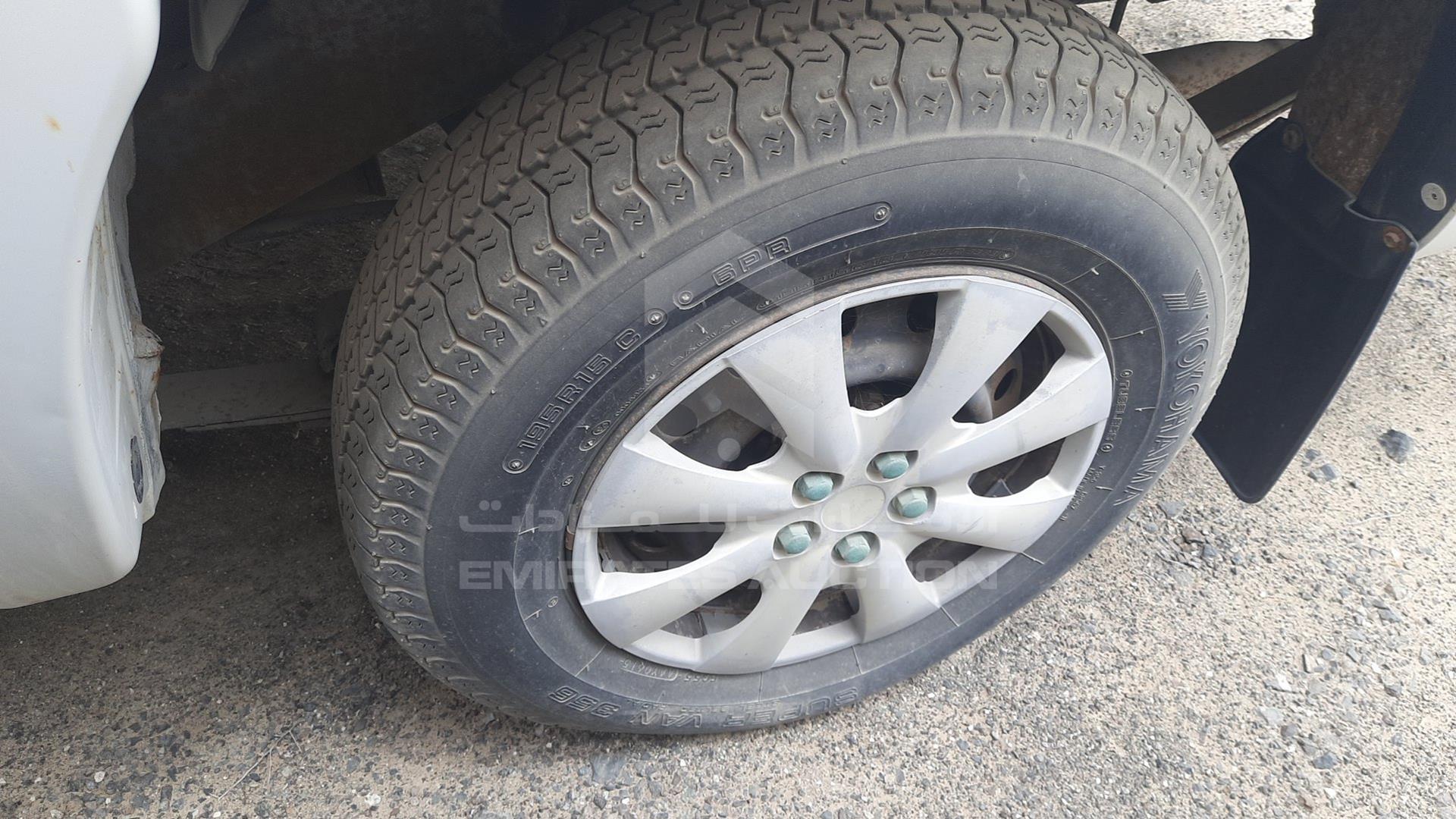 2004 TOYOTA HILUX VIN: JTFEM426740137615