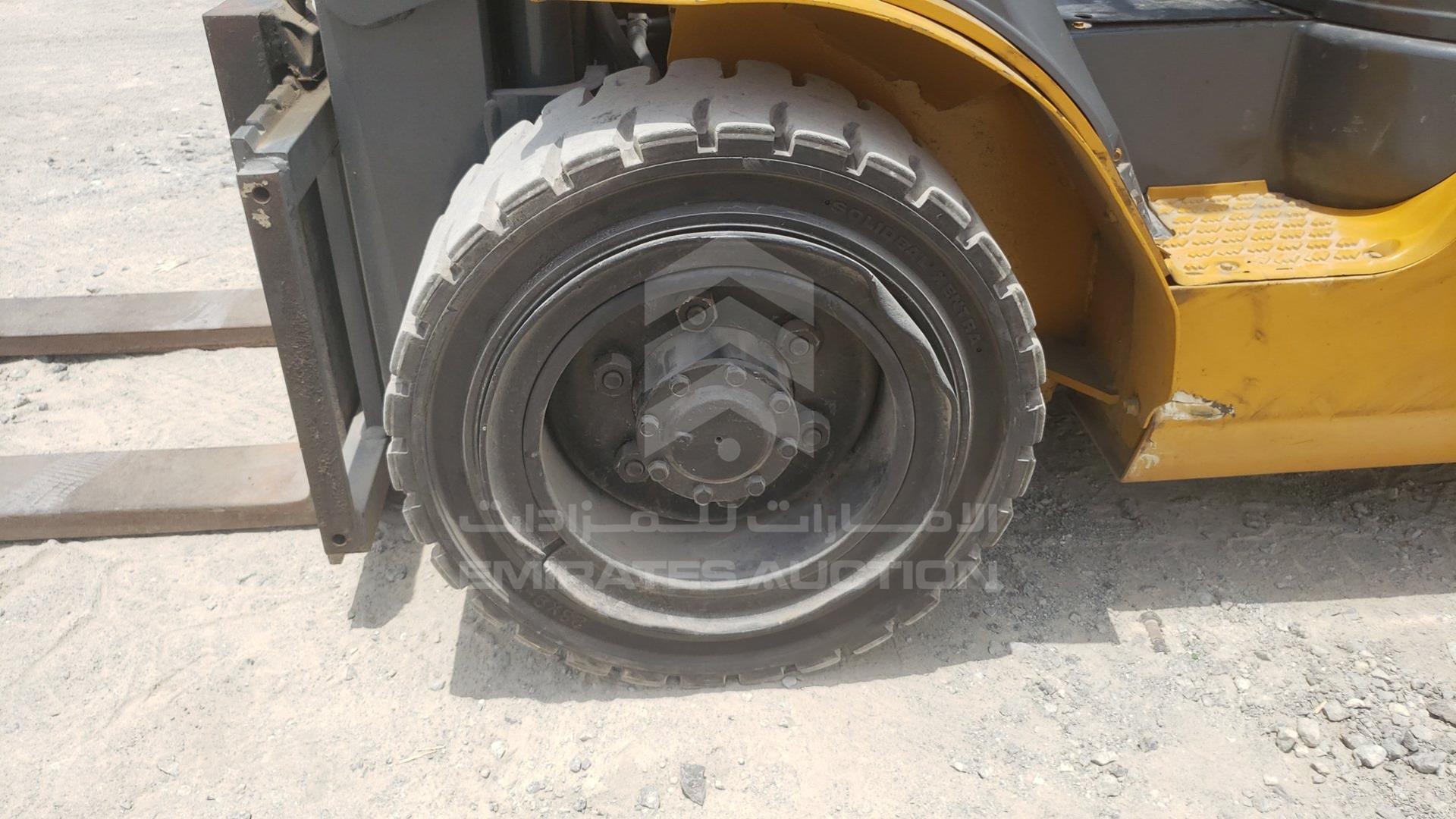 2010 CATERPILLAR DP30NT VIN: T14E11735