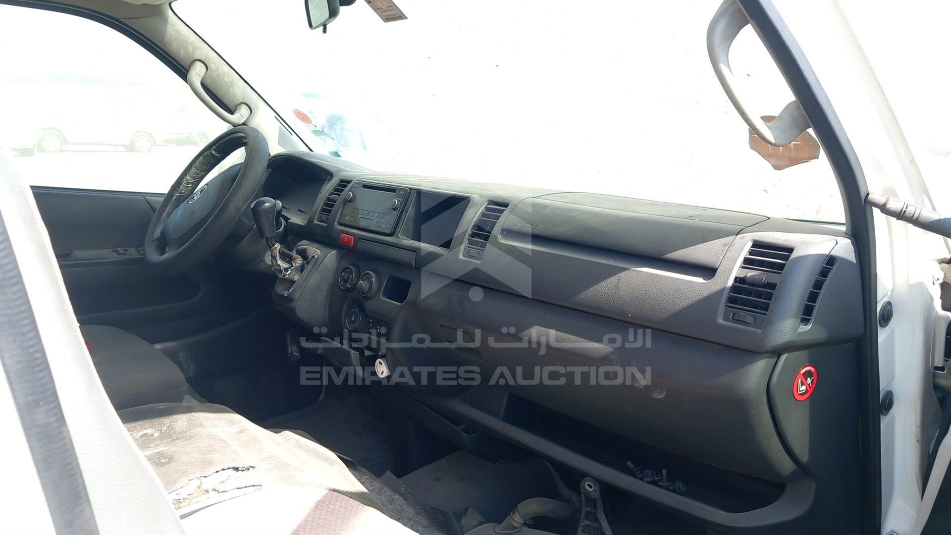 2015 TOYOTA HIACE VIN: JTGRX12P6F8046402