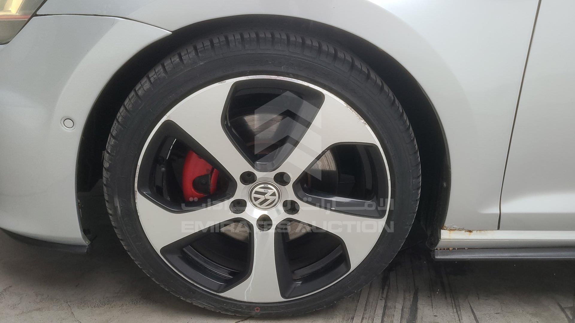 2015 VOLKSWAGEN GOLF GTI VIN: WVWFK2AU1FW000385