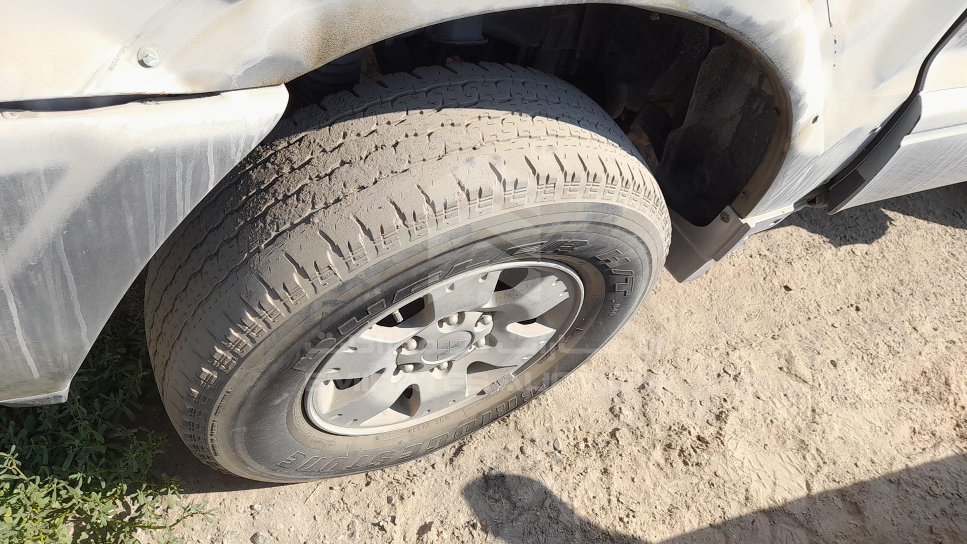 2005 MITSUBISHI PAJERO VIN: JMYMRV63W5J711085