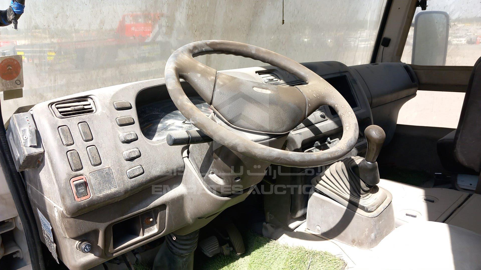 2005 MITSUBISHI ROSA VIN: JL5B3J6P05PD01701
