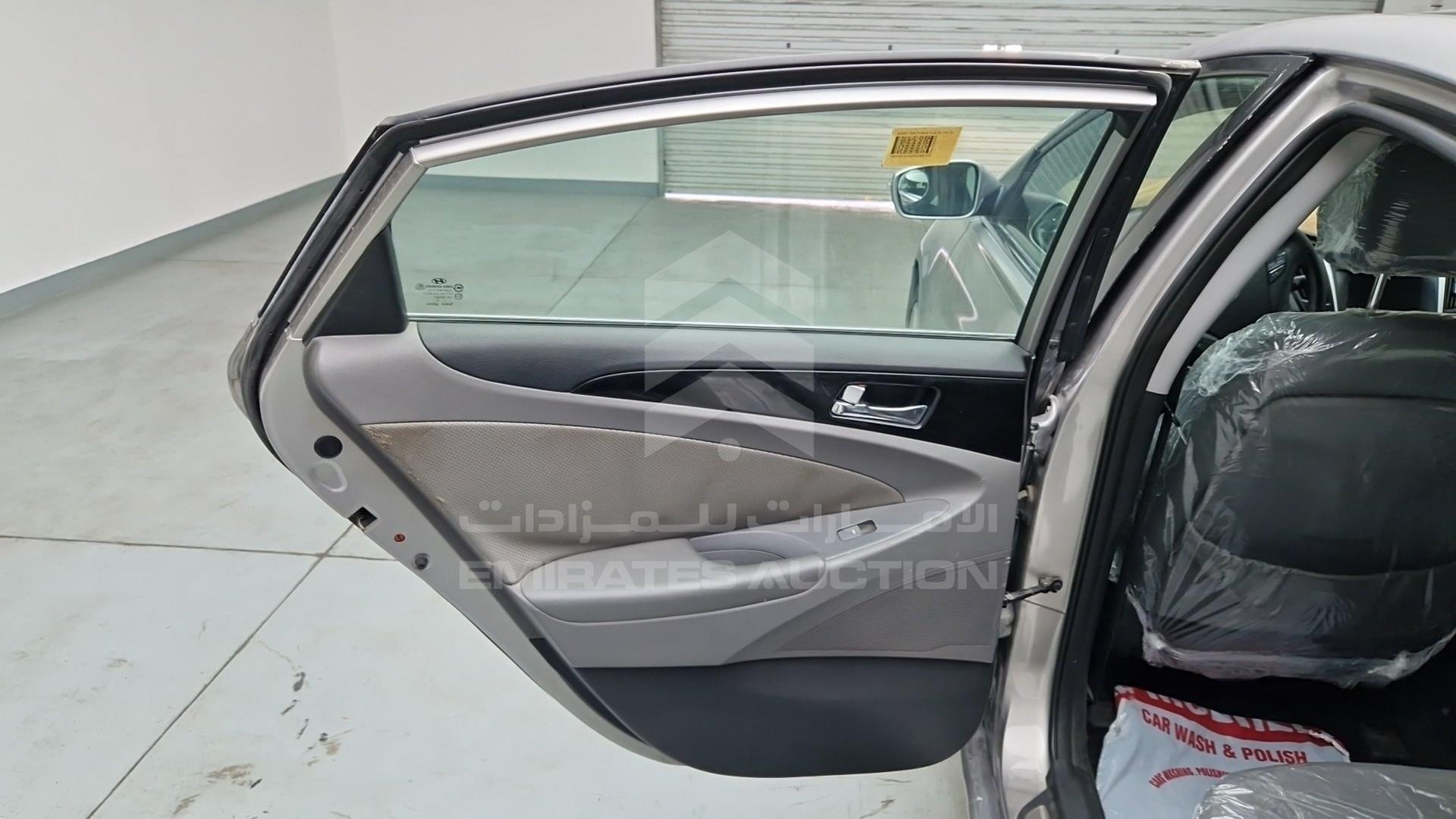 2012 HYUNDAI SONATA VIN: KMHEC41C2CA388372