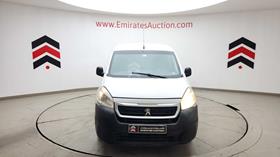 2019 Peugeot Partner — 360-degree view — Thumbnail