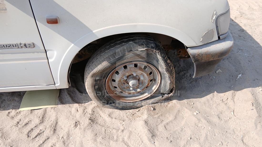 2000 Isuzu KB — Front Right Tyre — Photo 27