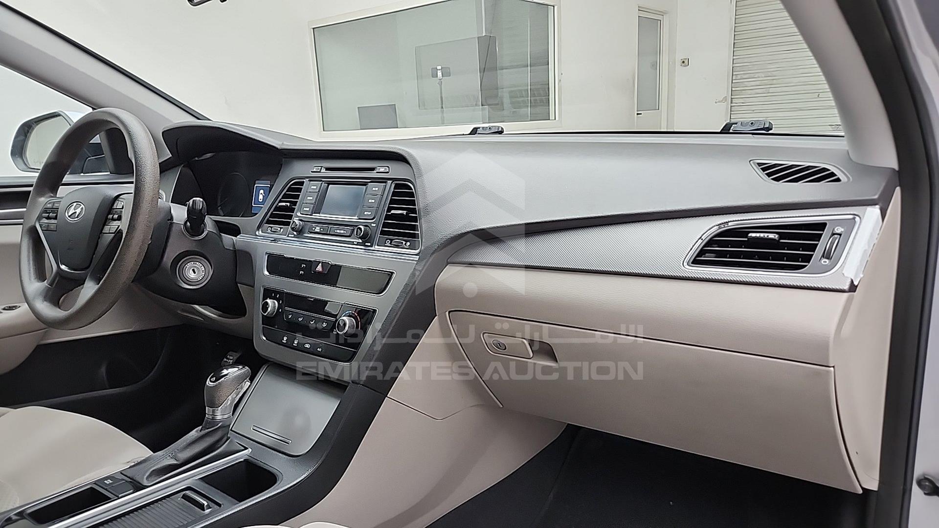 2015 HYUNDAI SONATA VIN: KMHE241G3FA055916