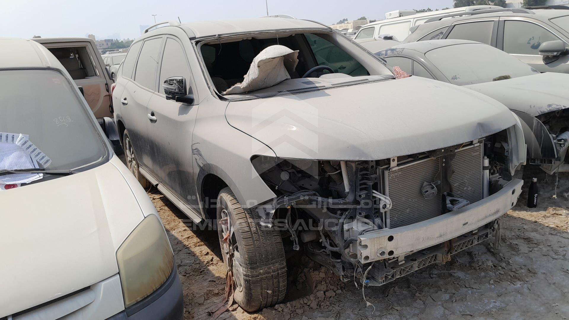 2018 NISSAN PATHFINDER VIN: 5N1DR2MN3JC629093