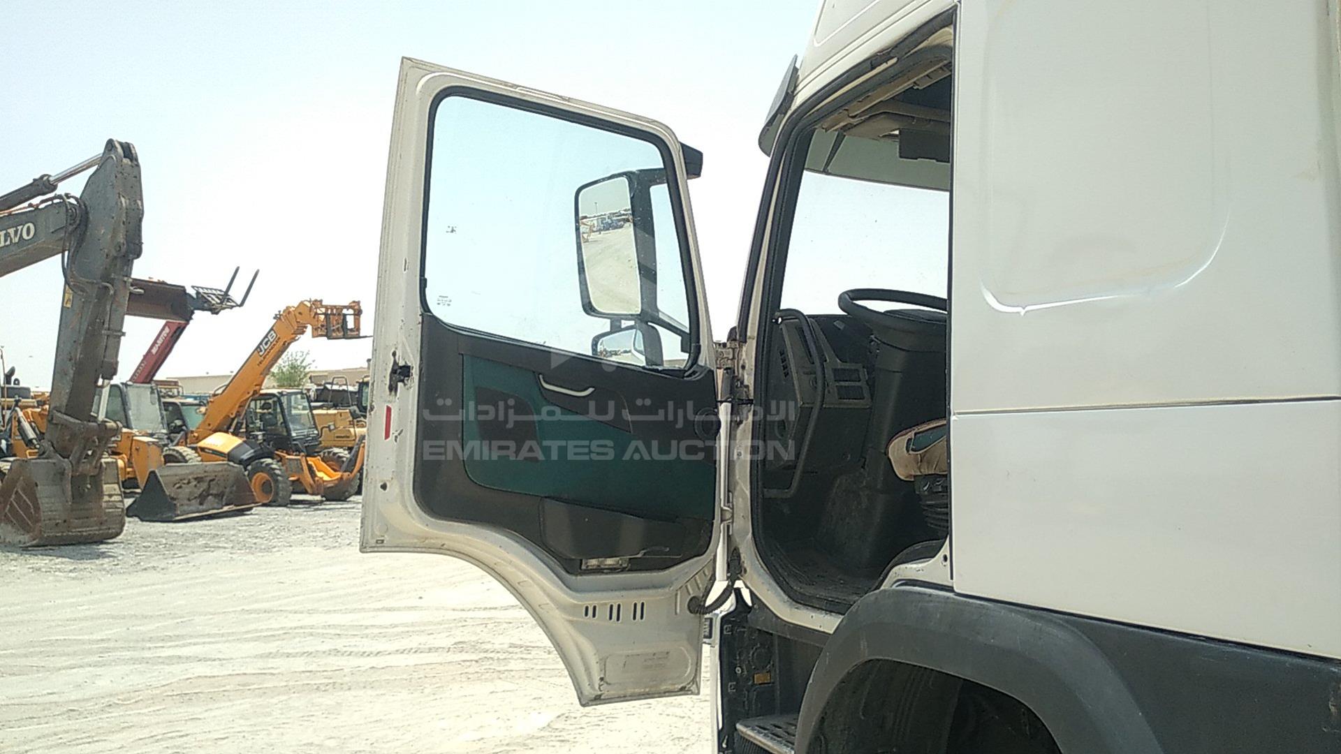 2016 VOLVO --- VIN: YV2XG20C0GA794329