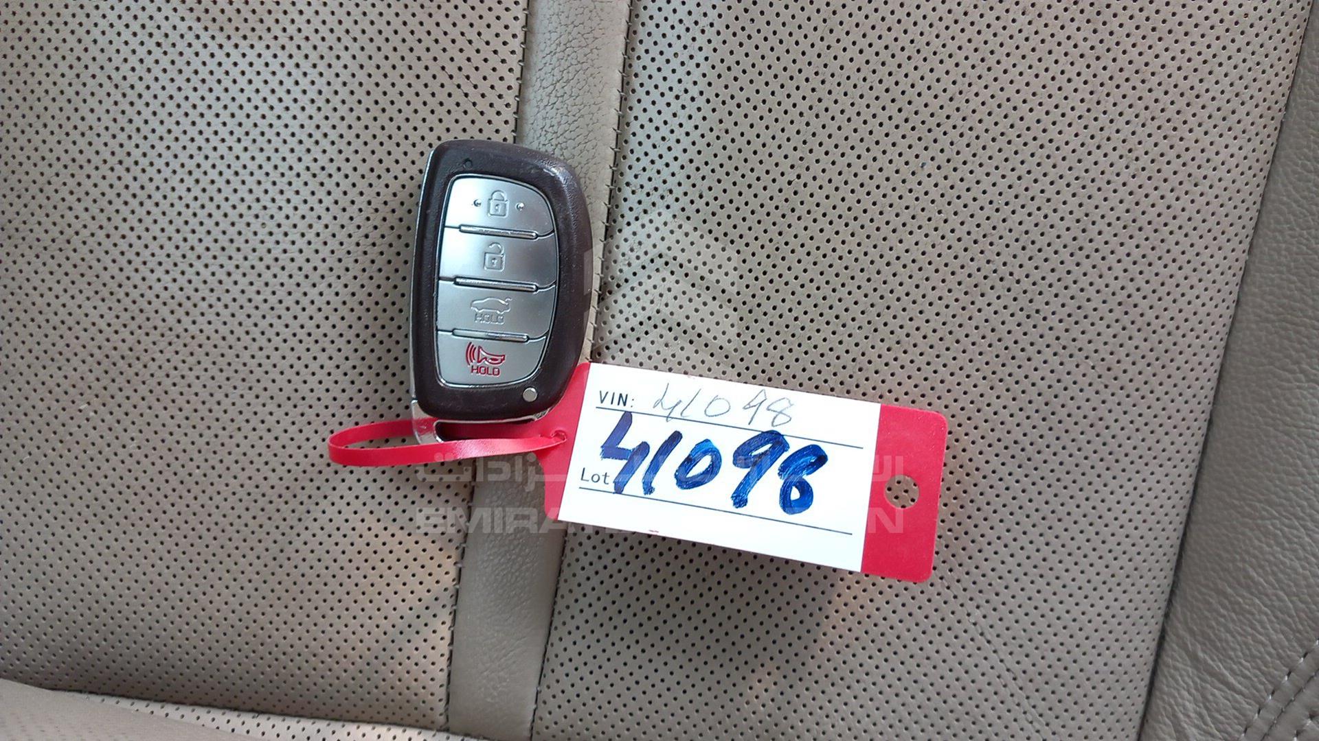 2015 HYUNDAI SONATA VIN: 5NPE34AF8FH208386