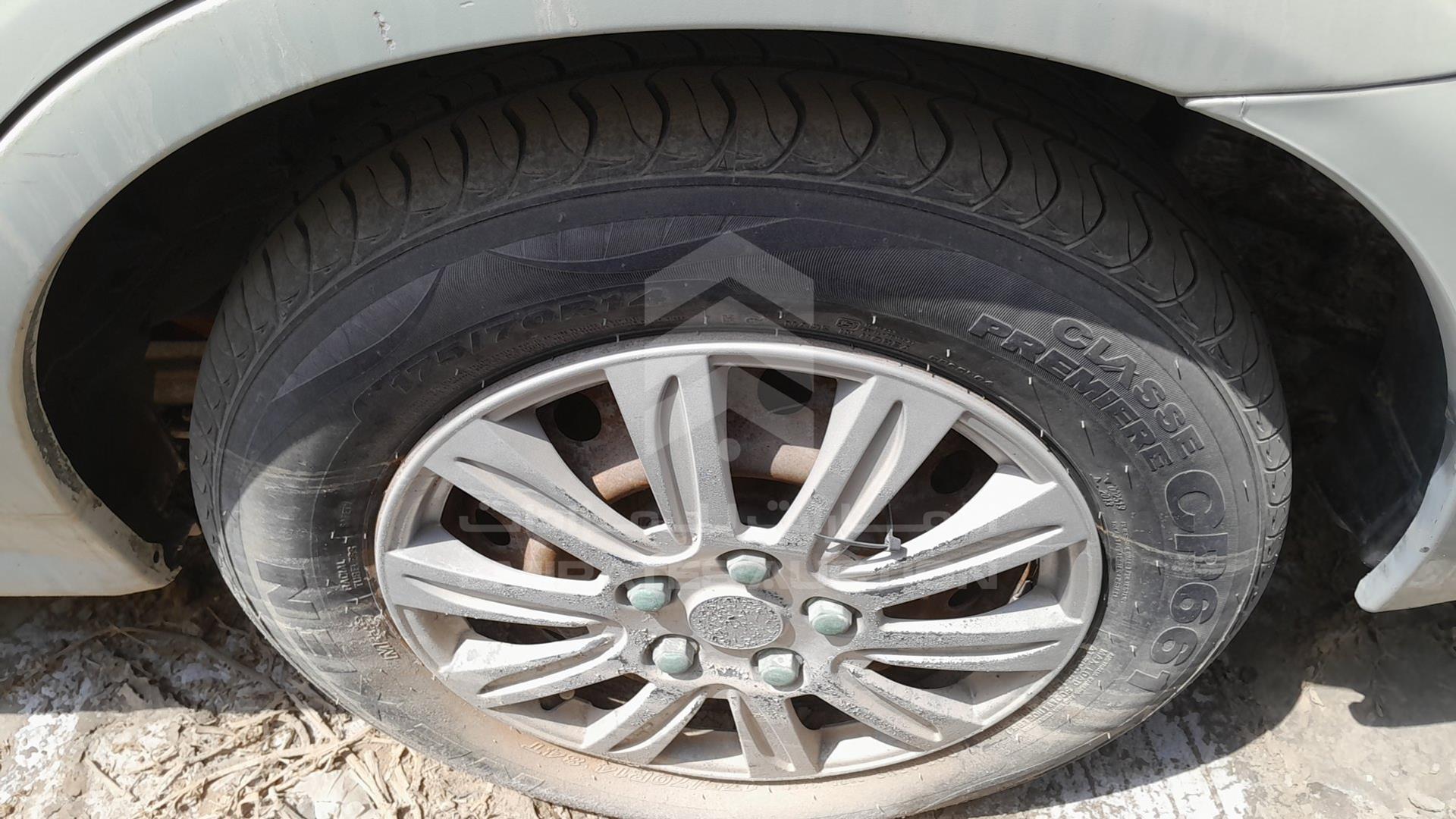 2005 NISSAN SUNNY VIN: JN1FN61CX5W086061