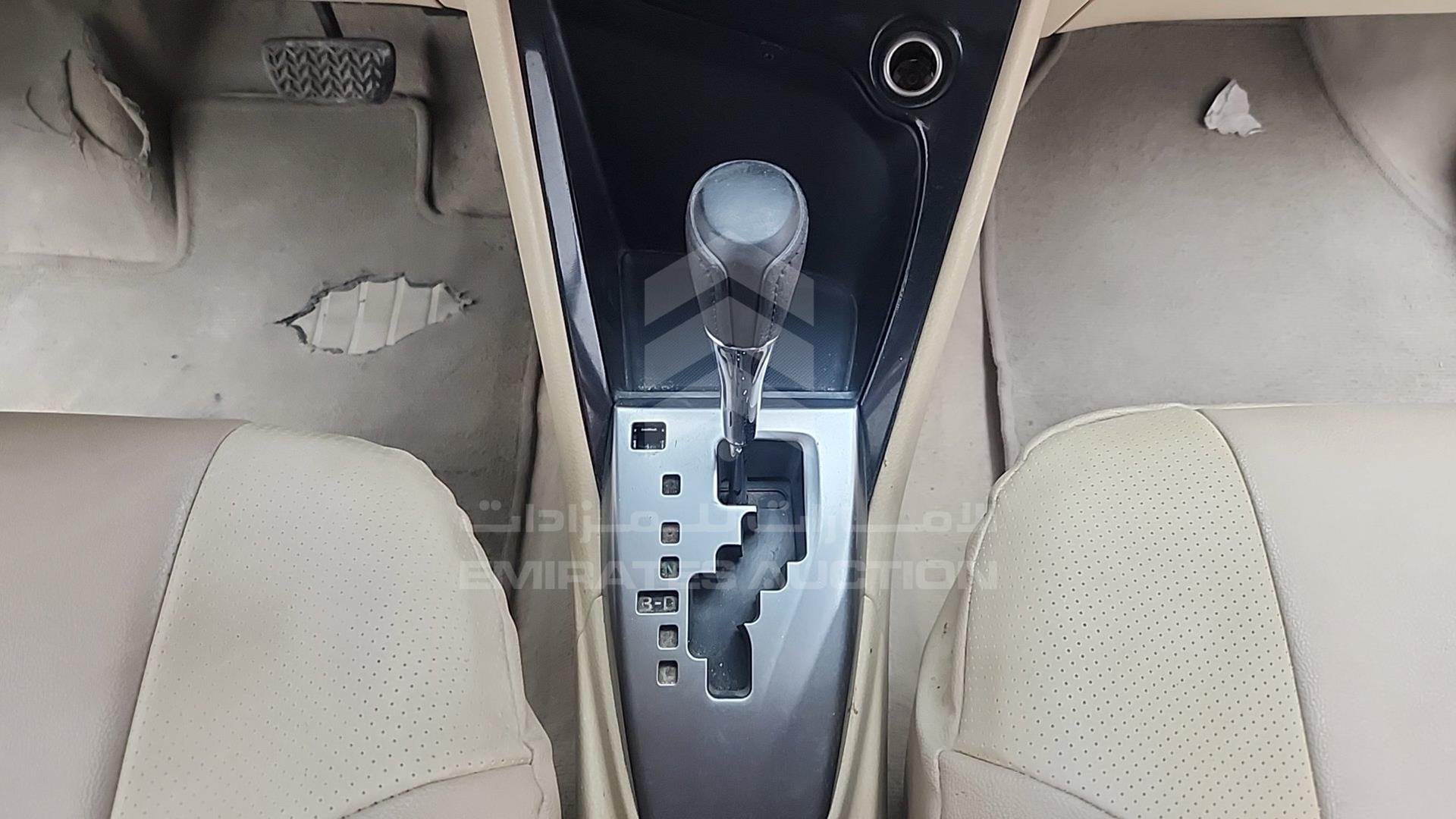 2015 TOYOTA YARIS VIN: MHFBT9F38F6037670
