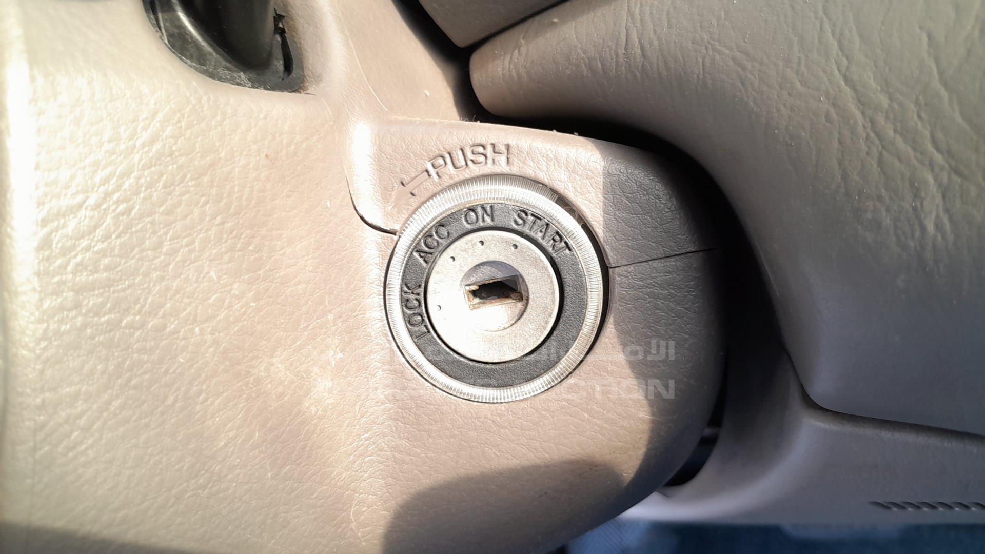 2003 TOYOTA CAMRY VIN: 4T1BE32K33U748650